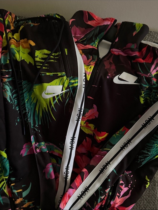 Nike Other - Nike Limited Edition Floral 2 piece Track Suit rare